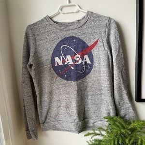 Mighty Fine Women's NASA sweatshirt// Size small